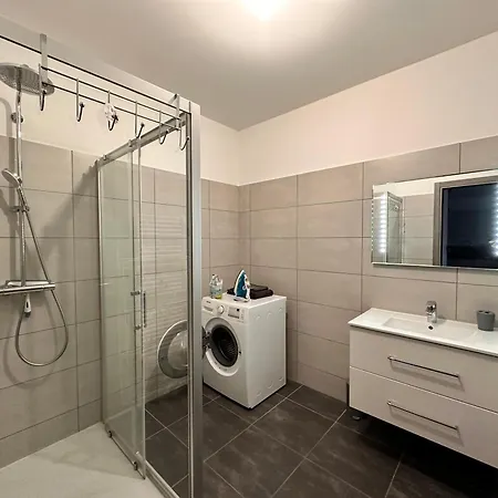 2 Pièce équipé Climatisé